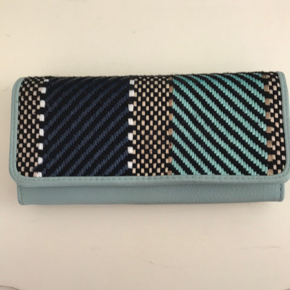 Women’s wallet.